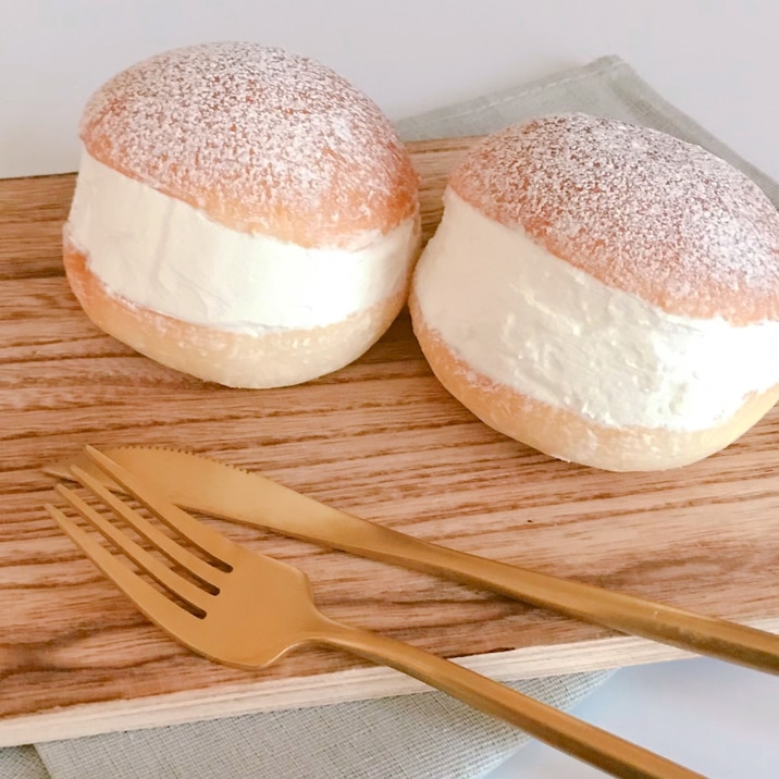 市販のパンで簡単 練乳クリームのマリトッツォ レシピ 作り方 By Tai 楽天レシピ 市販のパンで簡単 練乳クリームのマリトッツォ レシピ 作り方 By Tai 楽天レシピ